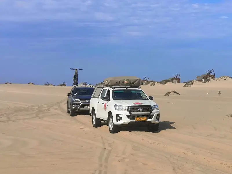 Allradfahrzeuge im Tiefsand in Namibia